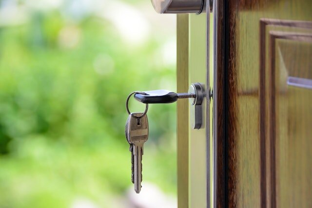 Keys hanging from lock.