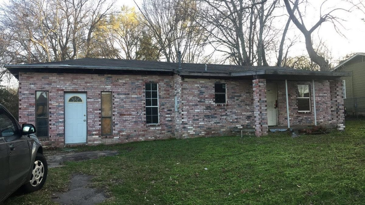 Commercial Property Lindale JLS Home Buyers