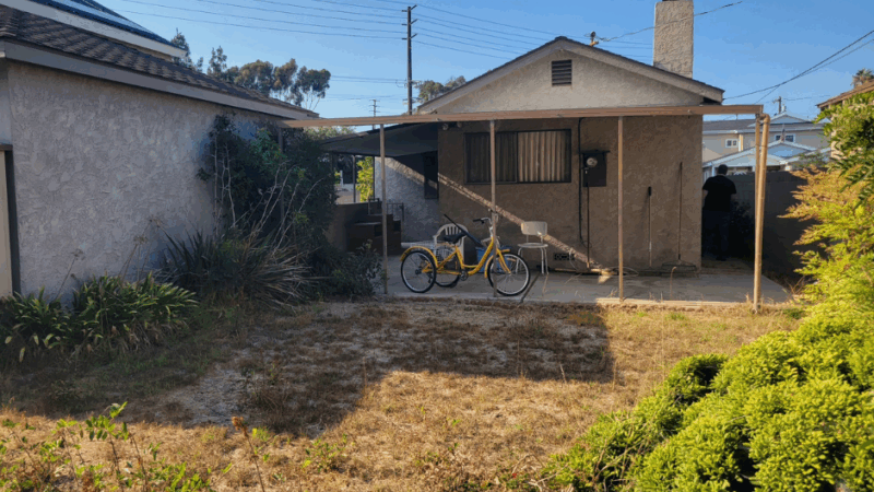Tips for Selling a Hoarder House Without Cleaning It