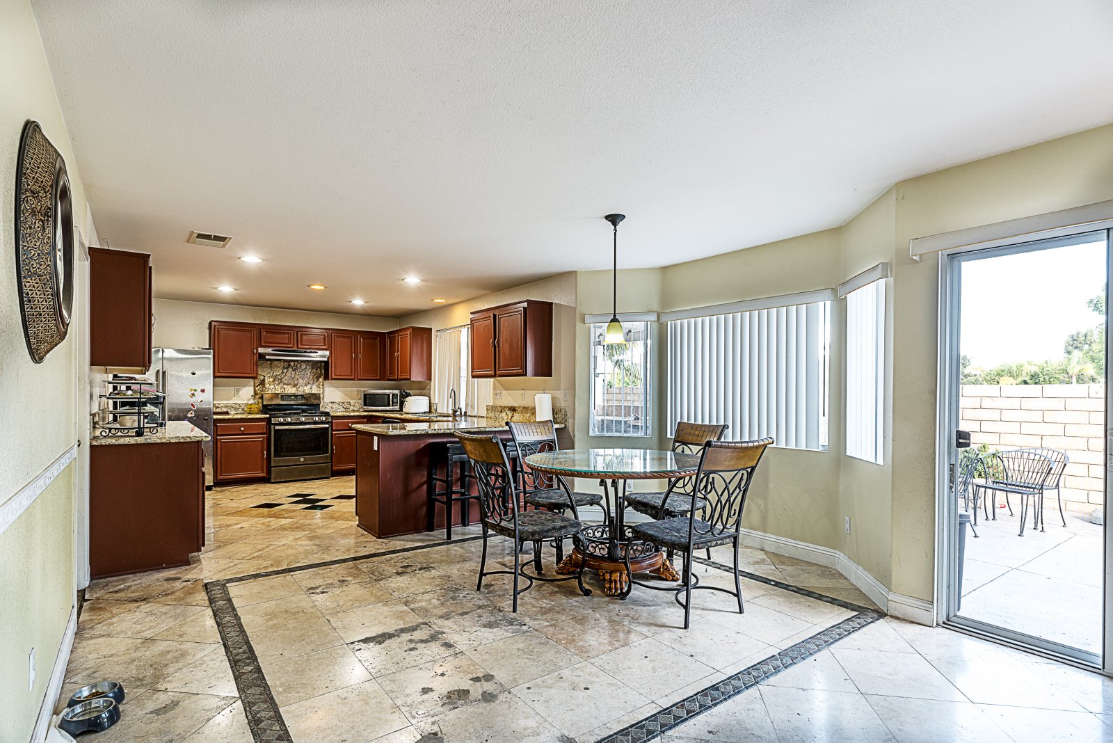 Beautiful Oceanside Home, Only One Showing 11/9/2019 RealtyZoom