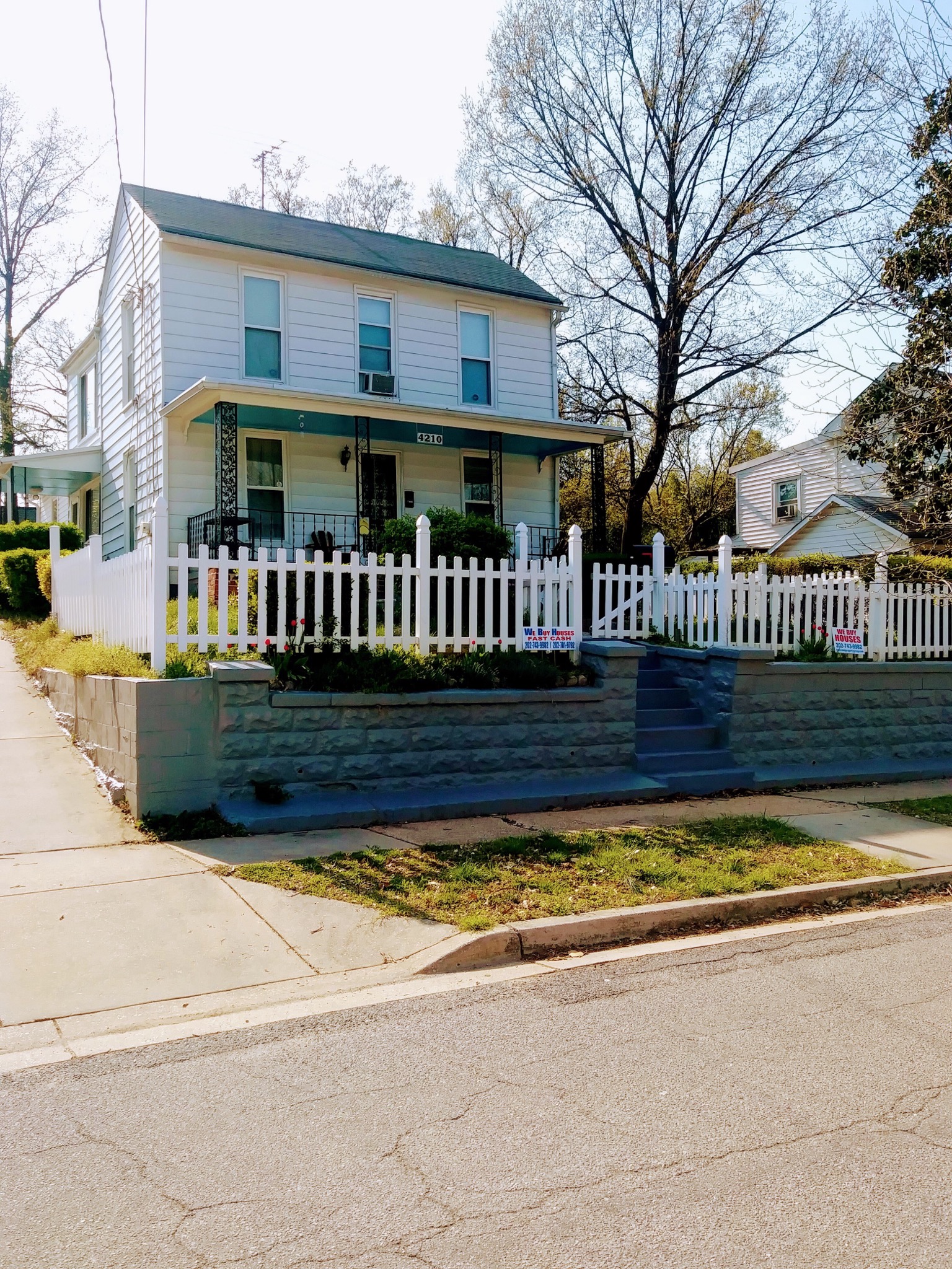 Sell Your House Fast In Mt Rainier We buy houses in Mt Rainier BKM