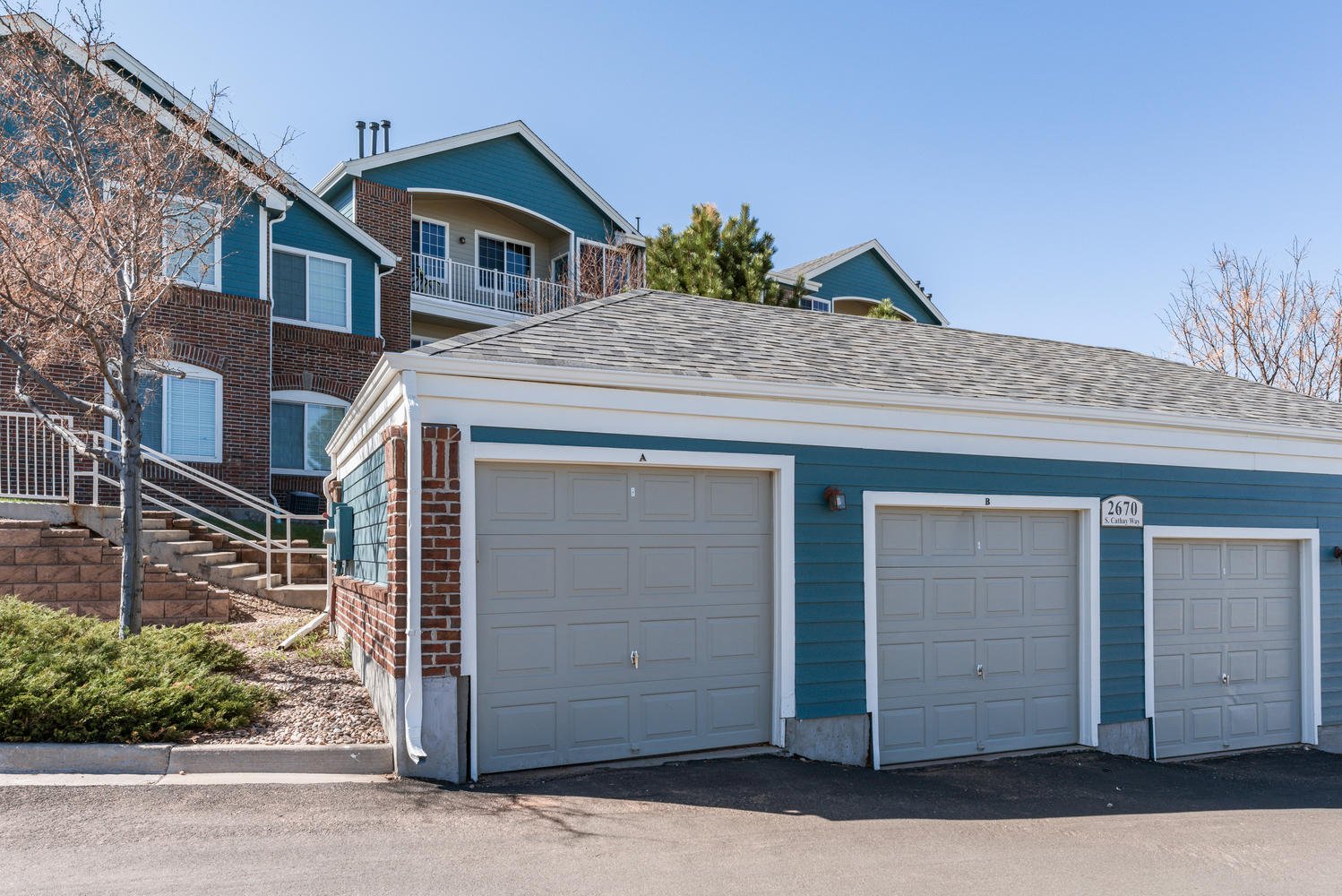 Well Maintained Condo located close to everything with a RARE 1 Car