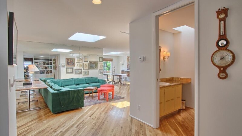 how to separate your house from the competition in Cincinnati - great photography and lighting - team sztanyo