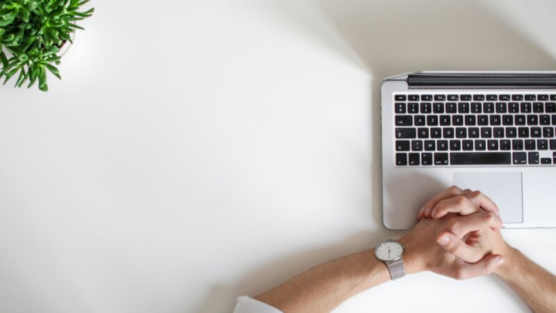 Why You Need An Agent To Sell Your Greater Cincinnati Area or Northern Kentucky House - Desk with laptop