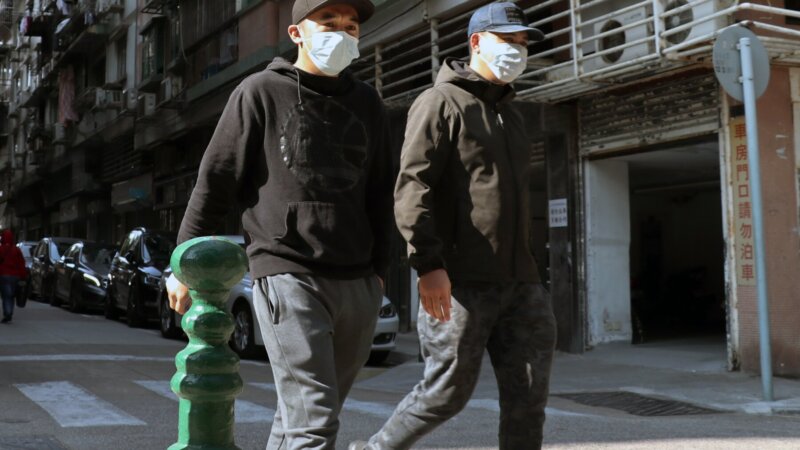 Don't Let Coronavirus Stop You From Getting The Best Price - Our 5 Tips For Selling Your Greater Cincinnati Area or Northern Kentucky House - people walking and wearing masks