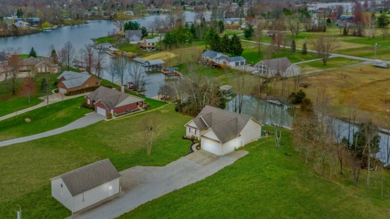 lake-waynoka-gated-community-near-cincinnati-ohio