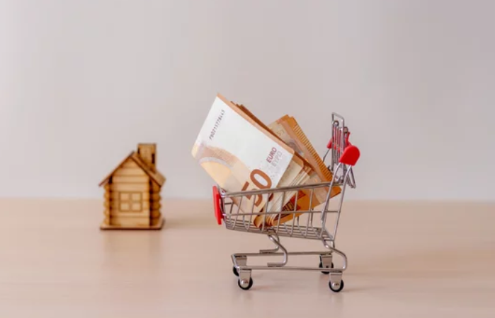 Choose the Right Offer When Selling Your House- Shopping