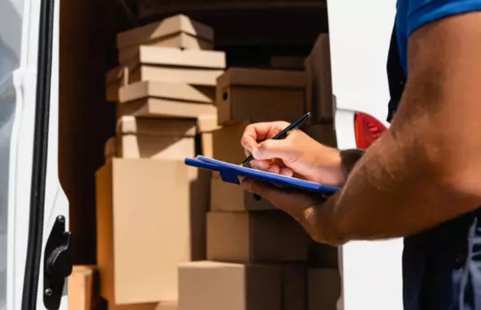 Things to Look for When Renting a Moving Truck- Movers