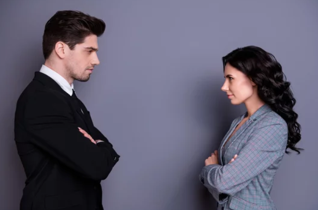 Differences Between Real Estate Agents vs. Brokers- Differences