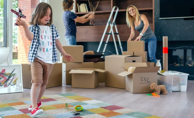 What To Keep And What To Toss When Moving in Cincinnati- Boxes