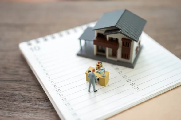 Wait Until Spring to List Your House- House for sale