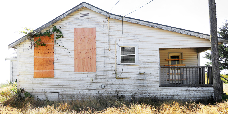 How to Sell a Distressed Home if You Live Out of State but Own Tacoma