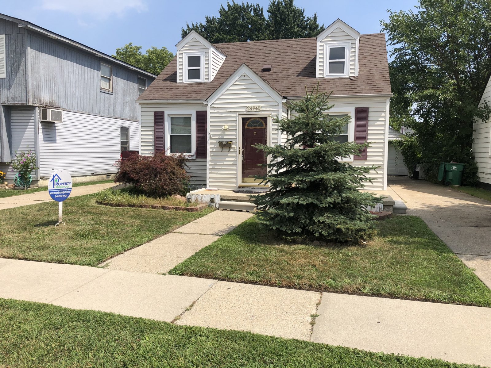 Homes for Sale in Eastpointe Michigan. Property Marketplace LLC. 2483304421.