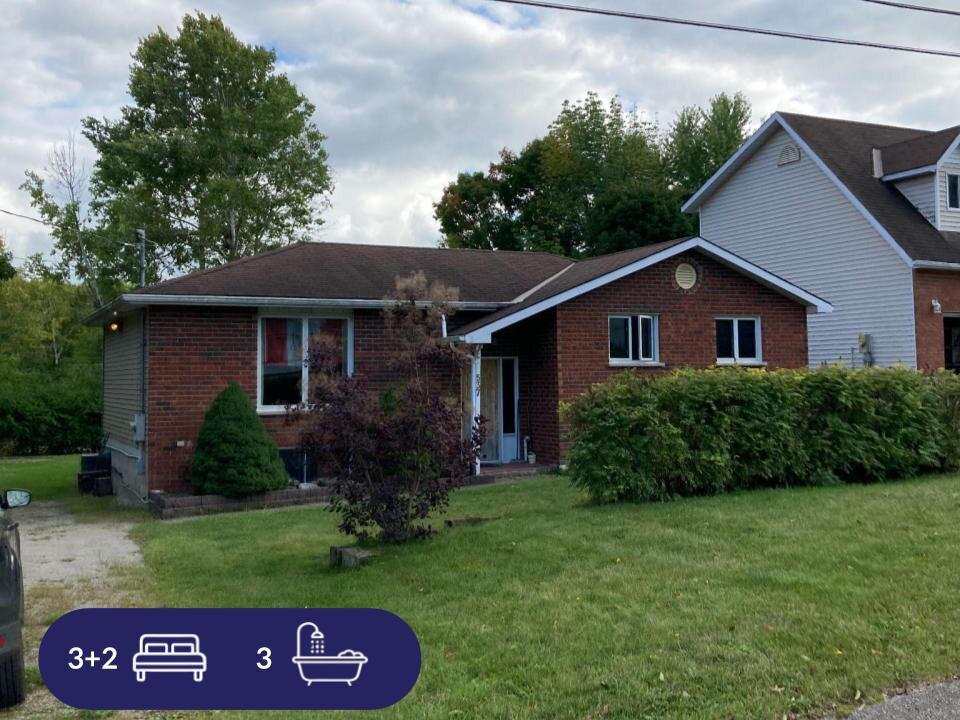 Detached Bungalow with SDU potential in Port McNicoll! SLG Property Deals