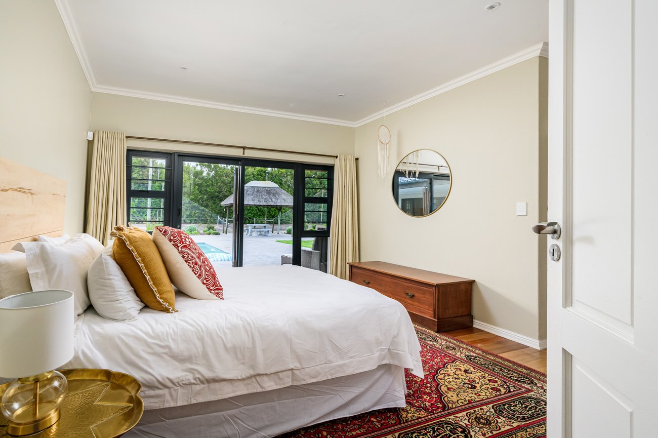 4 Bedroom Home, Sunridge Park, PortElizabeth. Louw Lochner Properties