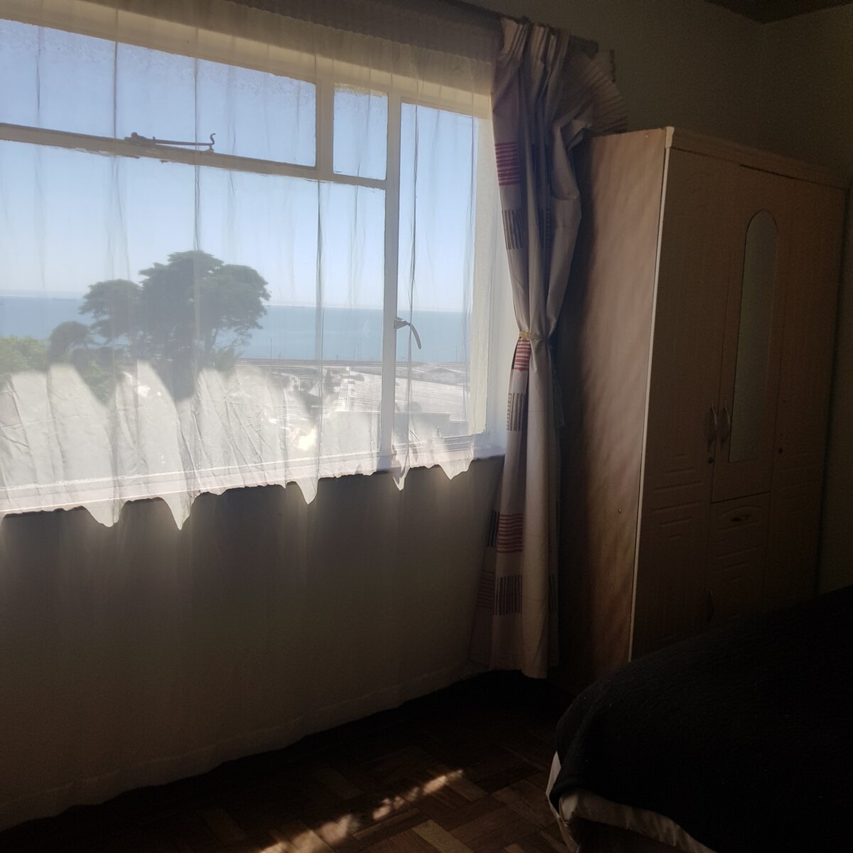 2 Bedroom Apartment For Sale in Richmond Hill, PortElizabeth. Louw Lochner Properties