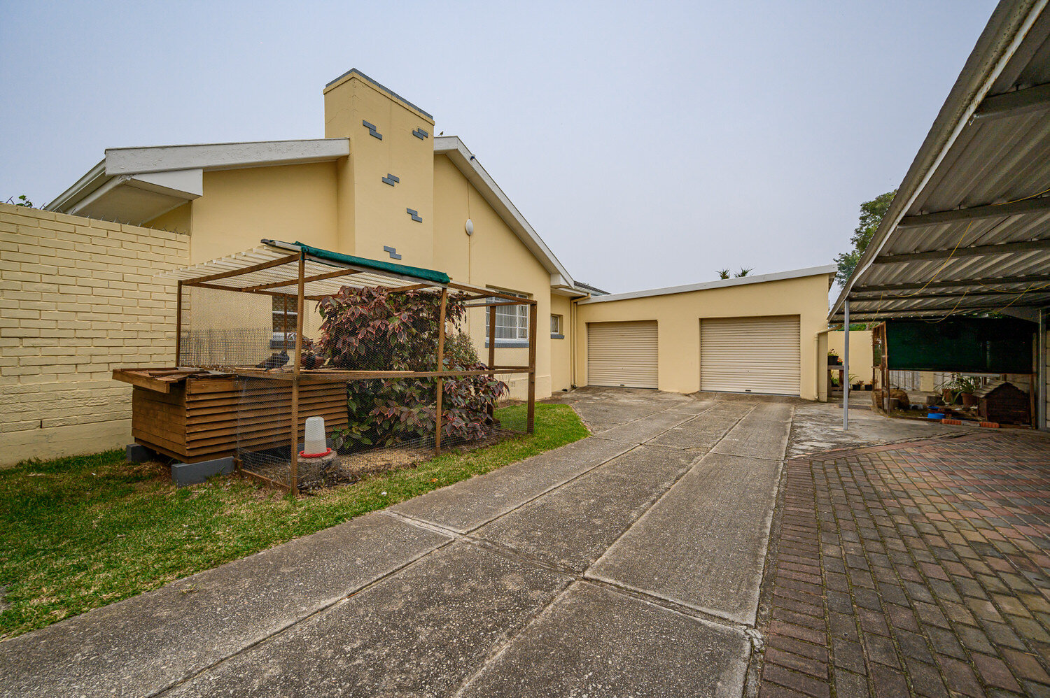 4 Bedroom House for Sale in Sunridge Park, PortElizabeth Louw