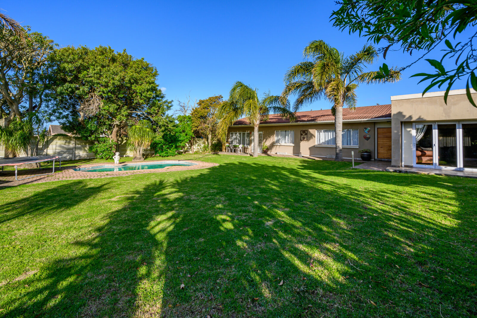 4 Bedroom House for Sale in Framesby, PortElizabeth. Louw Lochner Properties