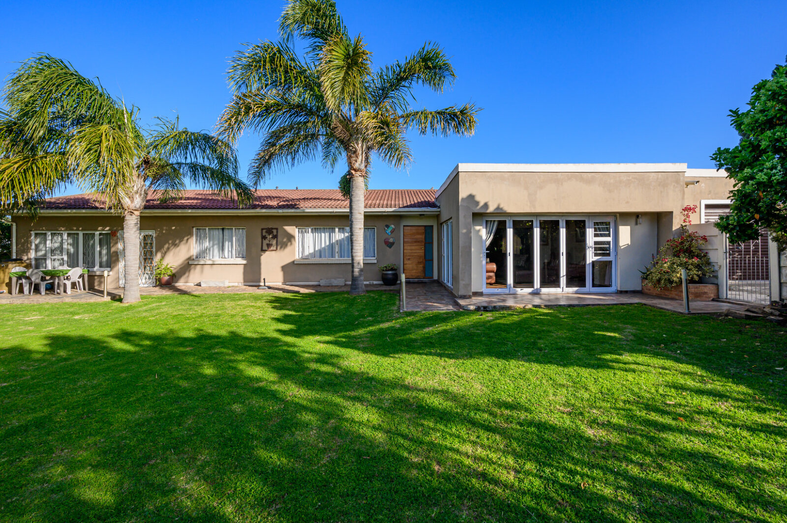 4 Bedroom House for Sale in Framesby, PortElizabeth. Louw Lochner Properties