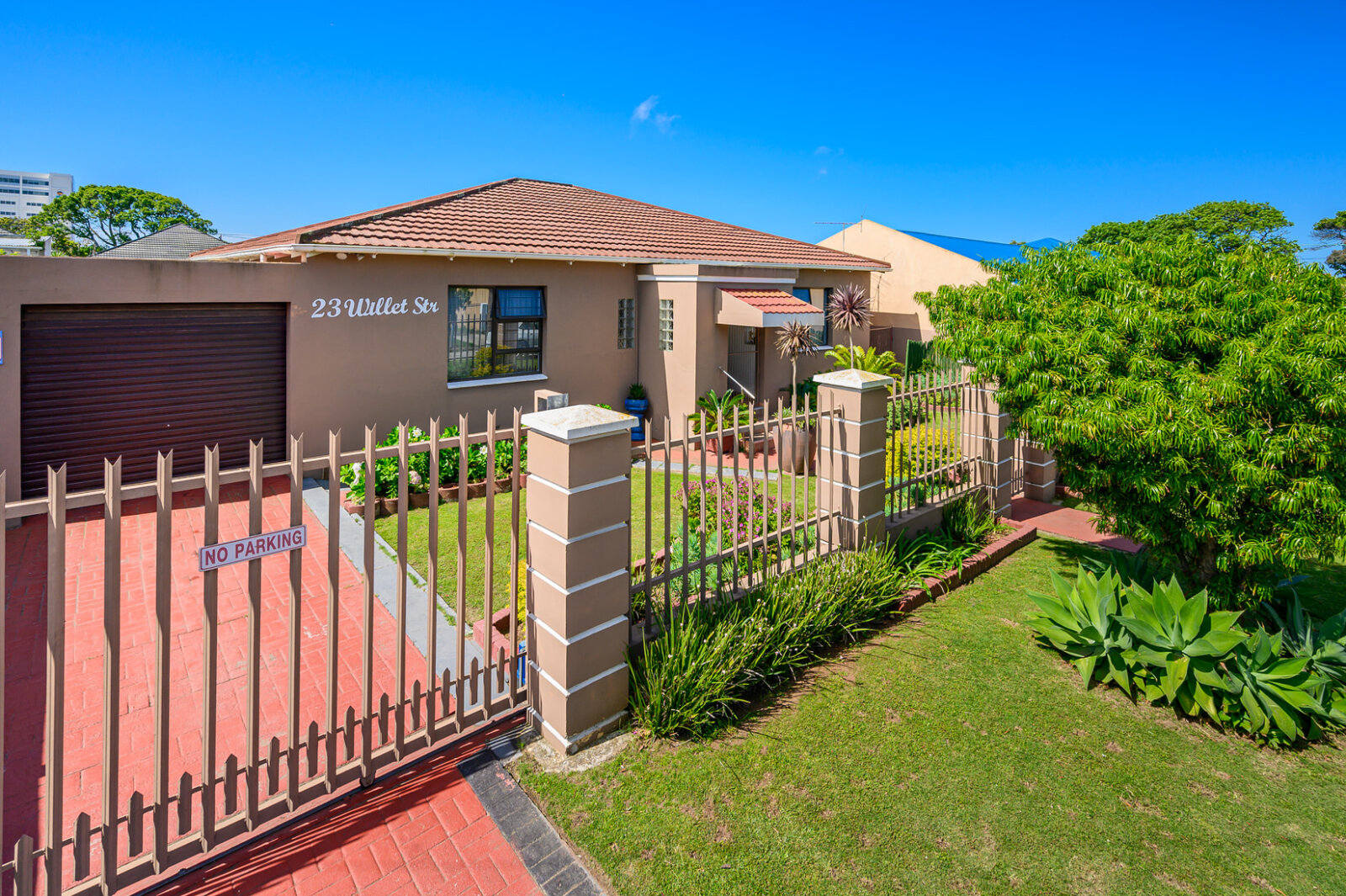 3 Bedroom House for Sale in Newton Park, PortElizabeth. Louw Lochner