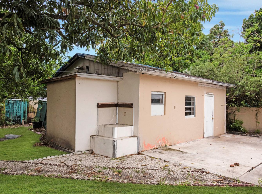 466 E 37 St. Hialeah, 33013 Capital Rise Investments LLC