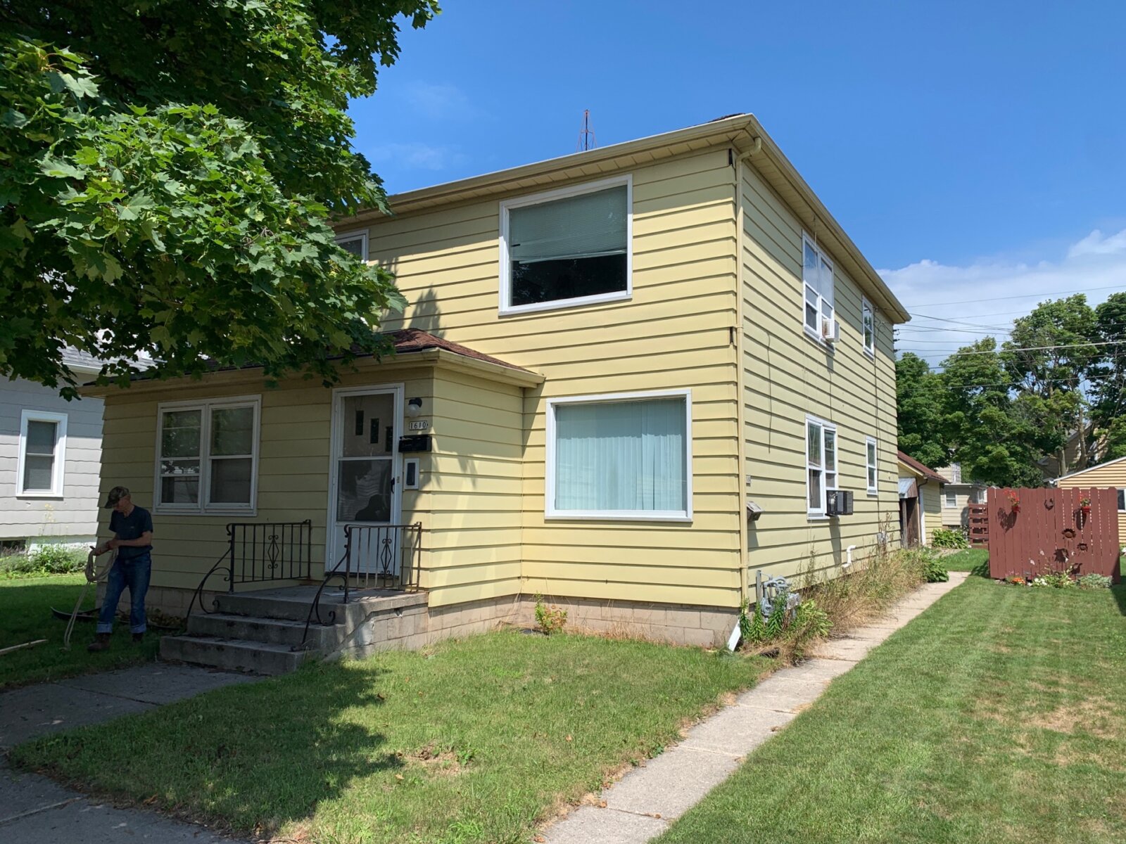 1610 Division Ave Sheboygan Wholesale property Home Base Deals