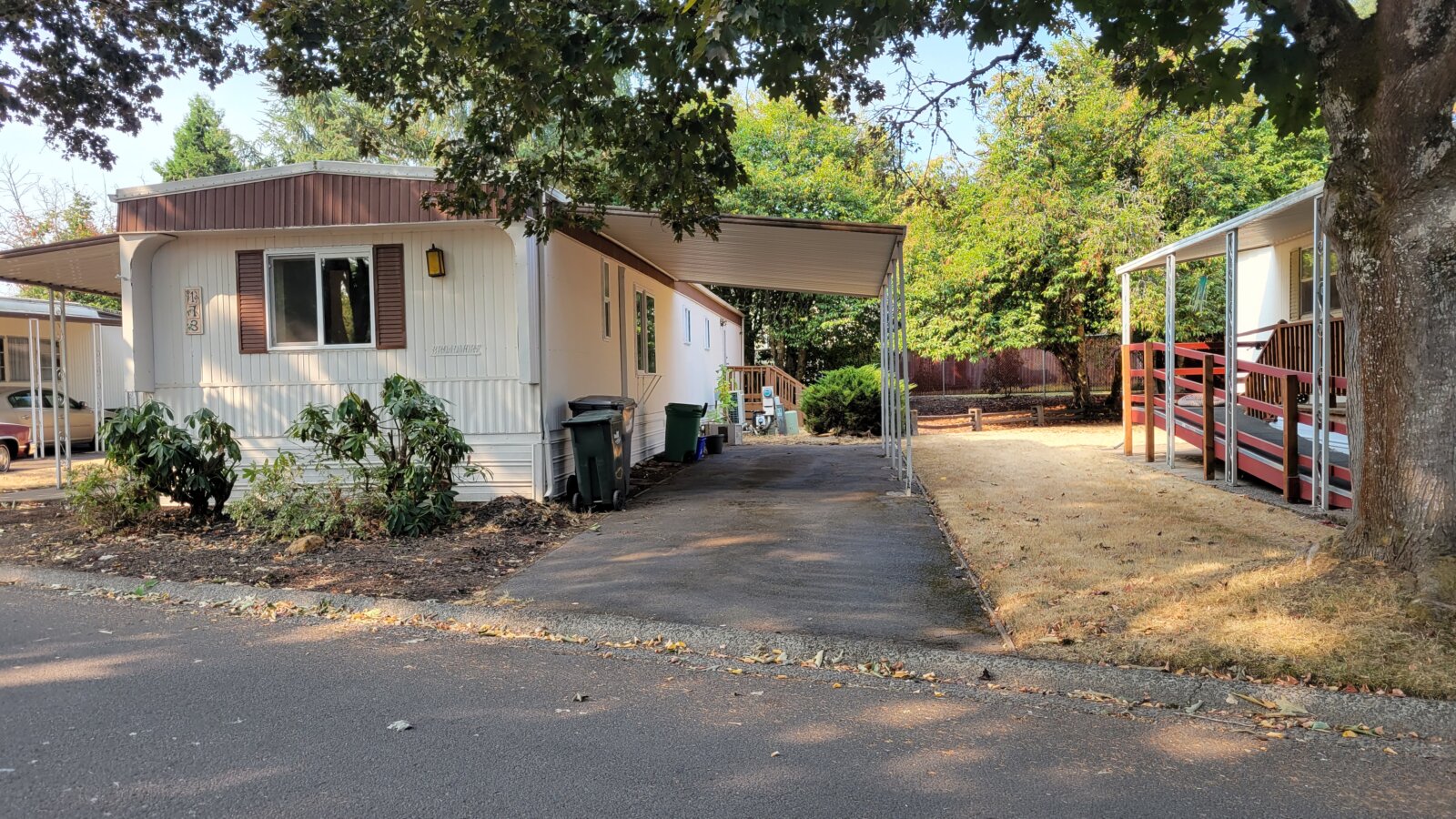 3 Bed, 2 Bath Home in 55+ Park Eugene, Oregon. *Fix Your Way!* Mobile