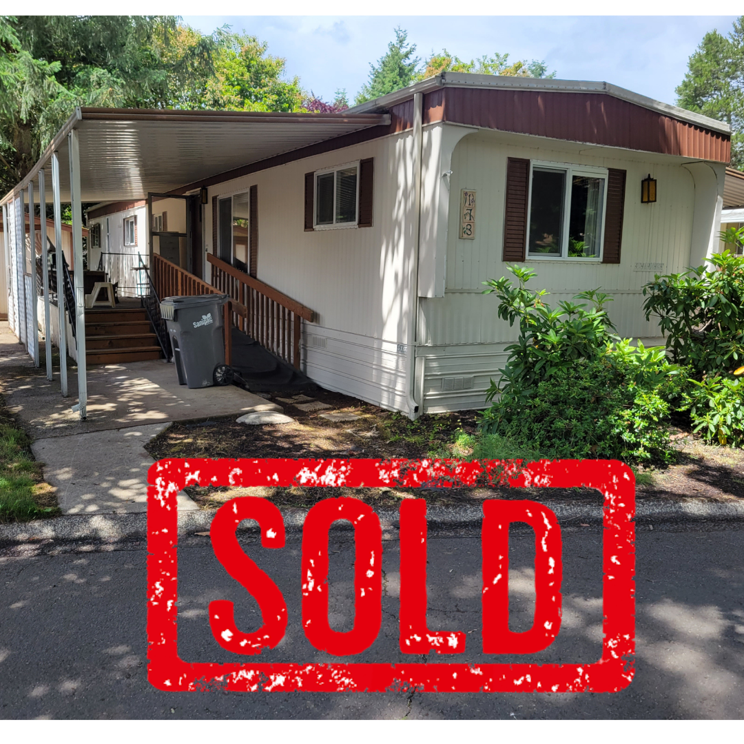 3 Bed, 2 Bath Home in 55+ Park Eugene, Oregon. *Fix Your Way!* Mobile