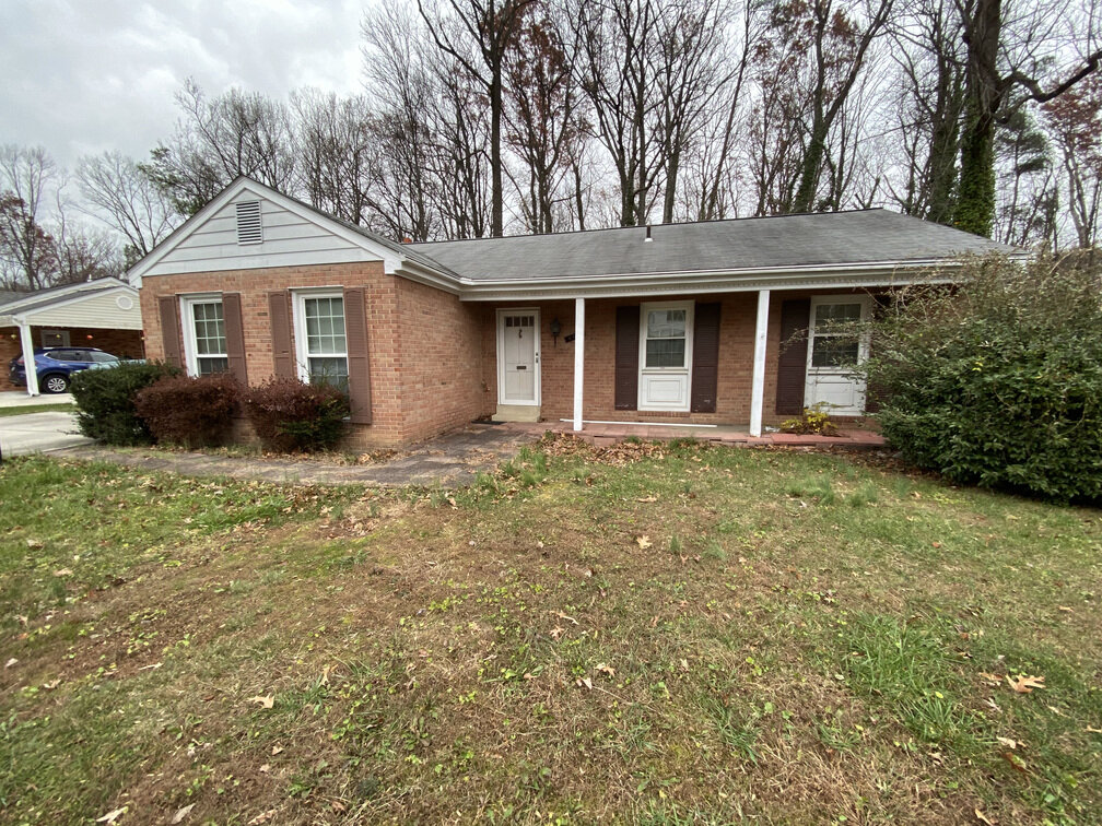 6133 Roxbury Ave, West Springfield, VA 22152 4 Brothers Investment