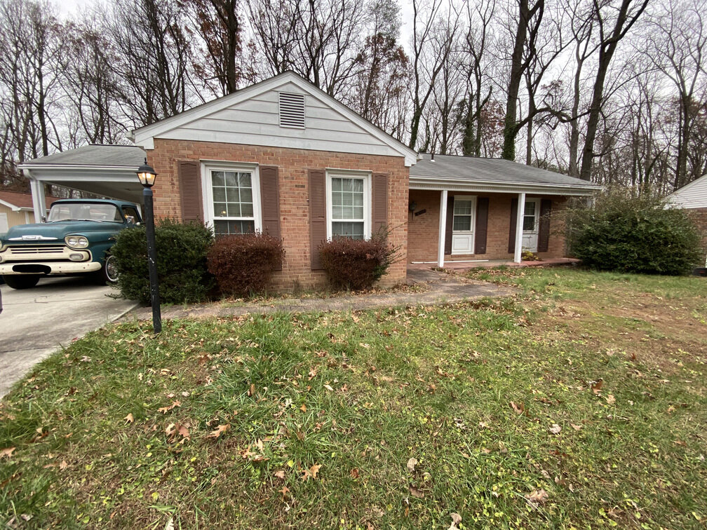 6133 Roxbury Ave, West Springfield, VA 22152 4 Brothers Investment