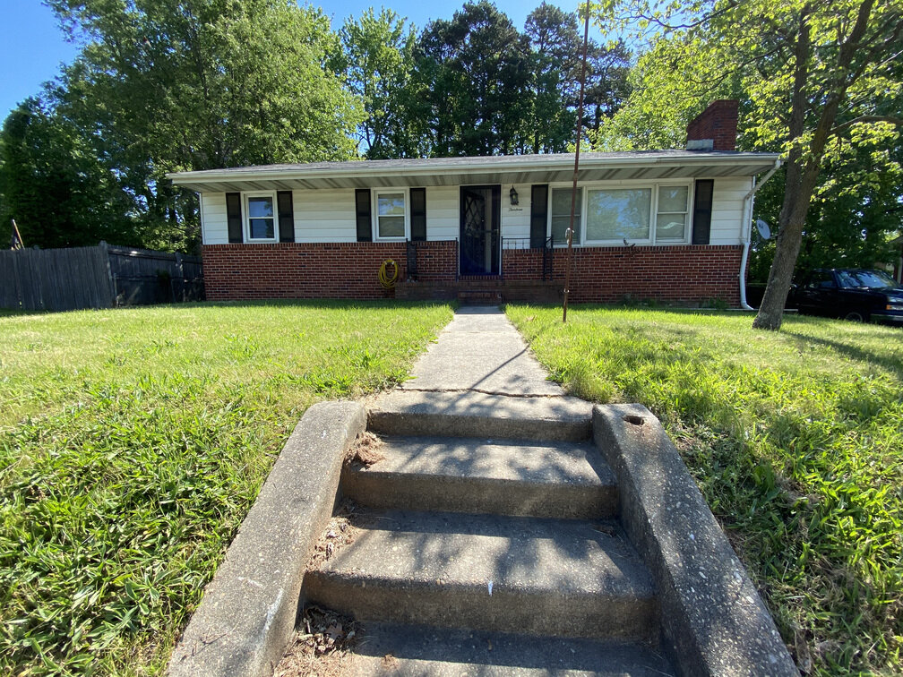 1013 Oakwood Rd, Glen Burnie, MD 21061 4 Brothers Investment