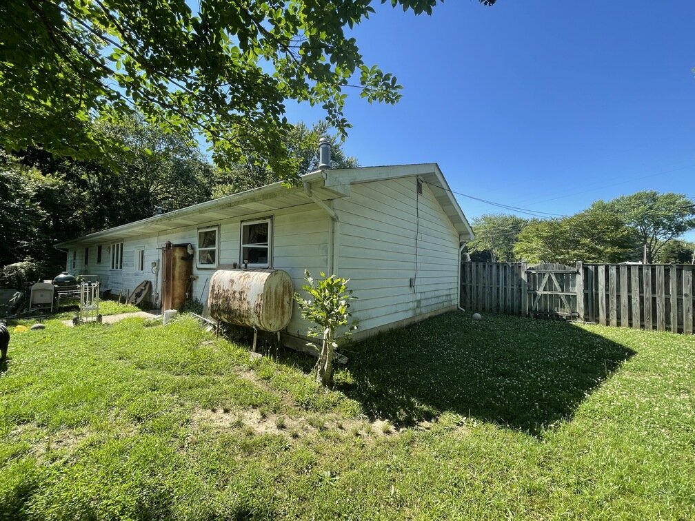 22711 Parkview Dr, California, MD 20619 4 Brothers Investment