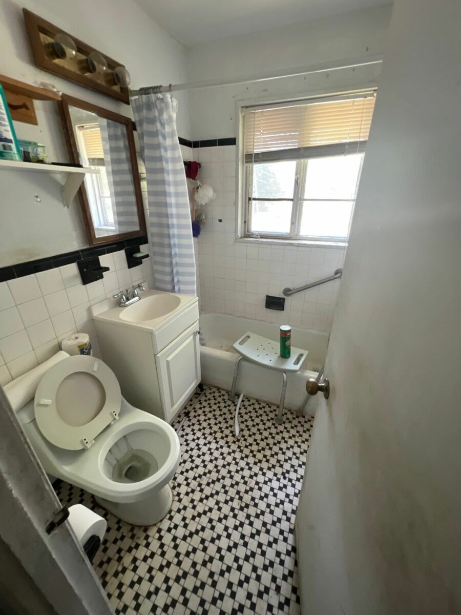 6415 Wilcox Ct, Alexandria, VA 22310 4 Brothers Investment Properties