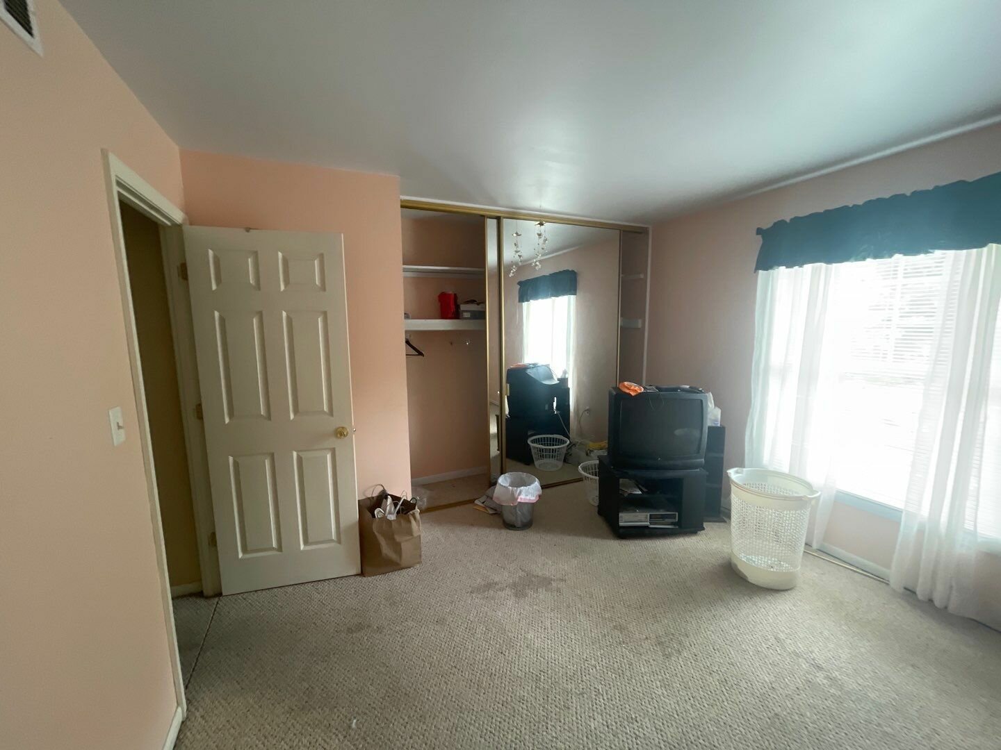 8202 Shady Spring Dr, Gaithersburg, MD 20877 4 Brothers Investment