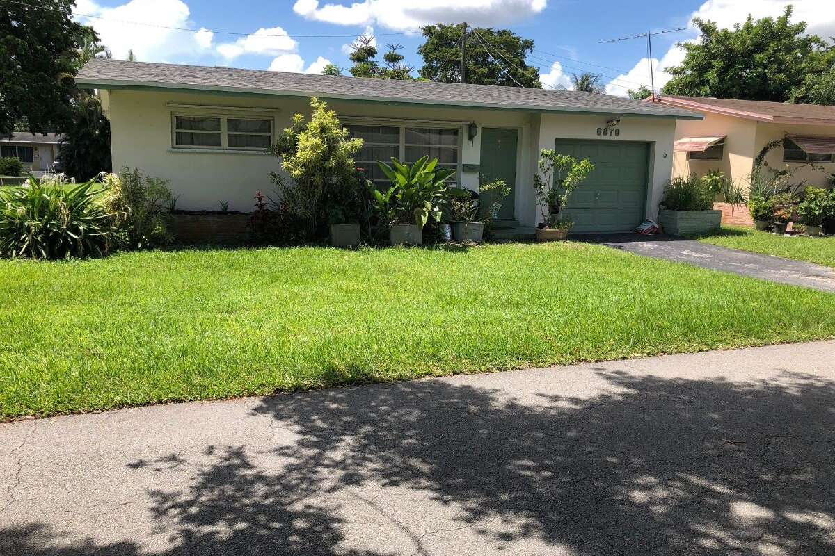 6870 NW 30th St Sunrise, FL 33313, USA Miami Wholesale Homes®