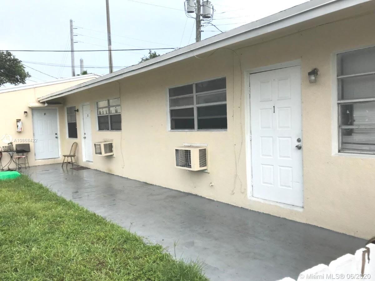 145 SW 5th Ct Dania Beach, FL 33004, USA