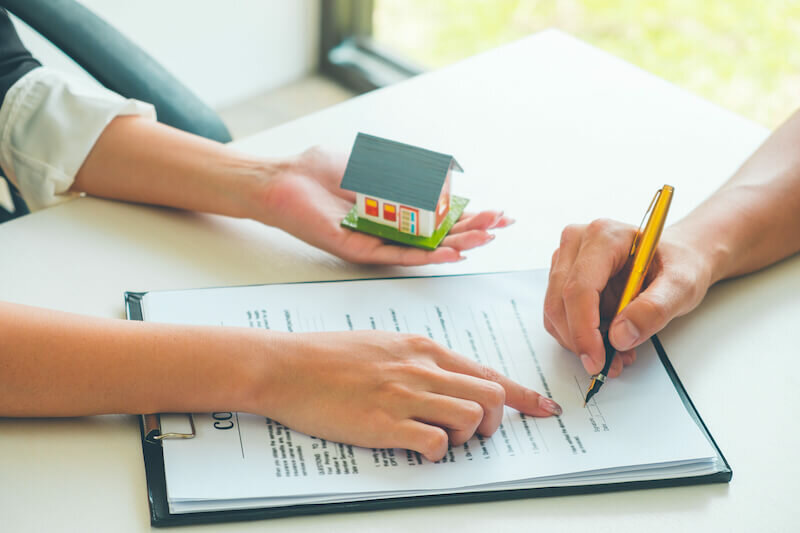 Seller Signing Needed Documents After Selling House On His Own