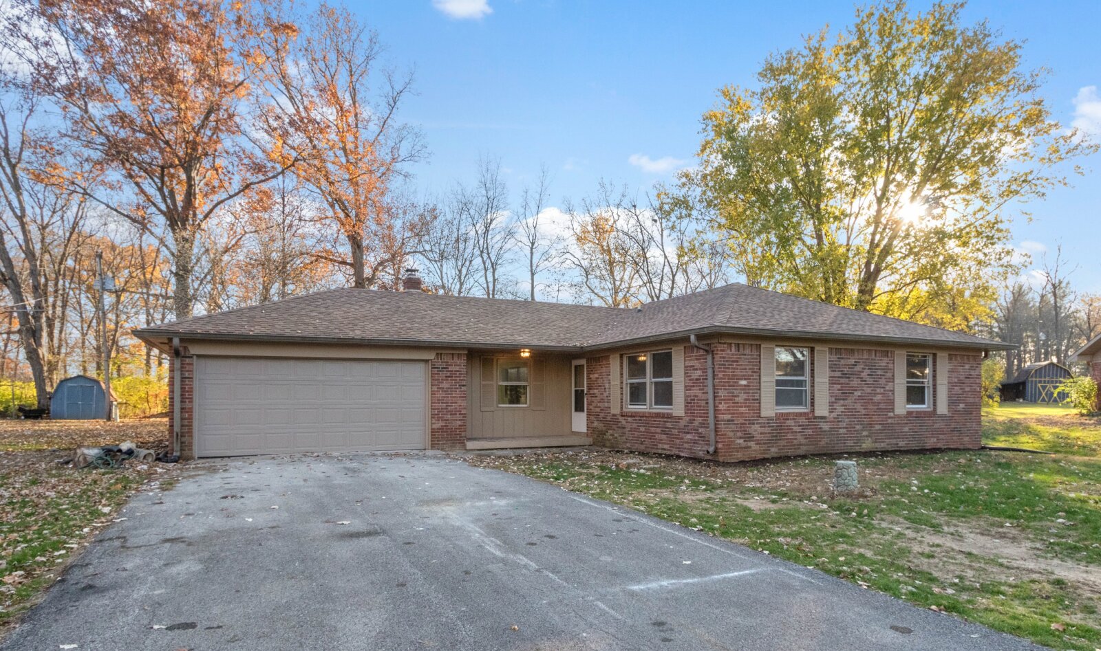 3211 W Sharon Drive, Greenfield, IN 46140 FiveStar Home Solutions