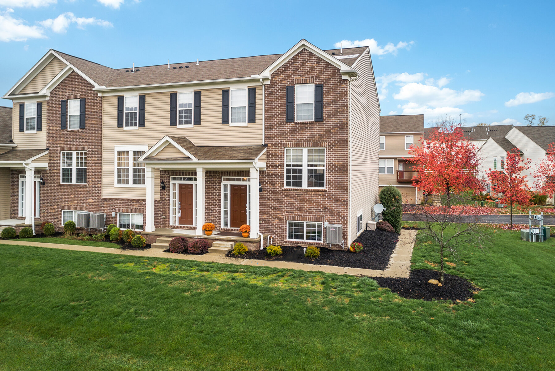 Montrose Park Townhomes For Sale Copley Ohio 44321