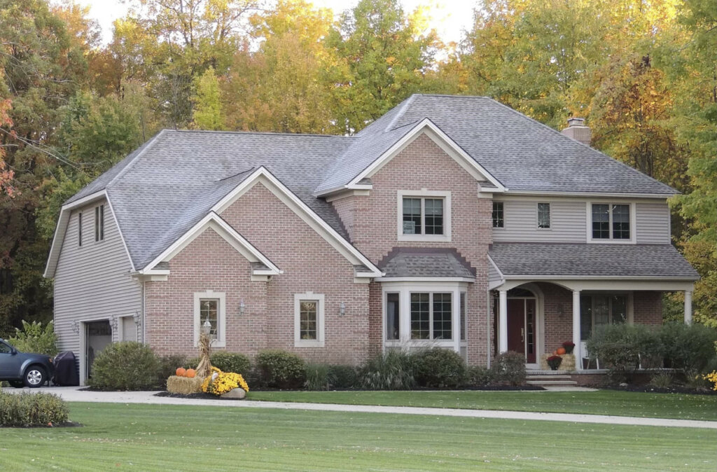 Canterbury Farms Hinckley Ohio Realty Done by Damien Baden