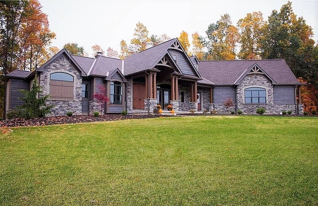 Bonnie Glen Medina Ohio Realty Done by Damien Baden