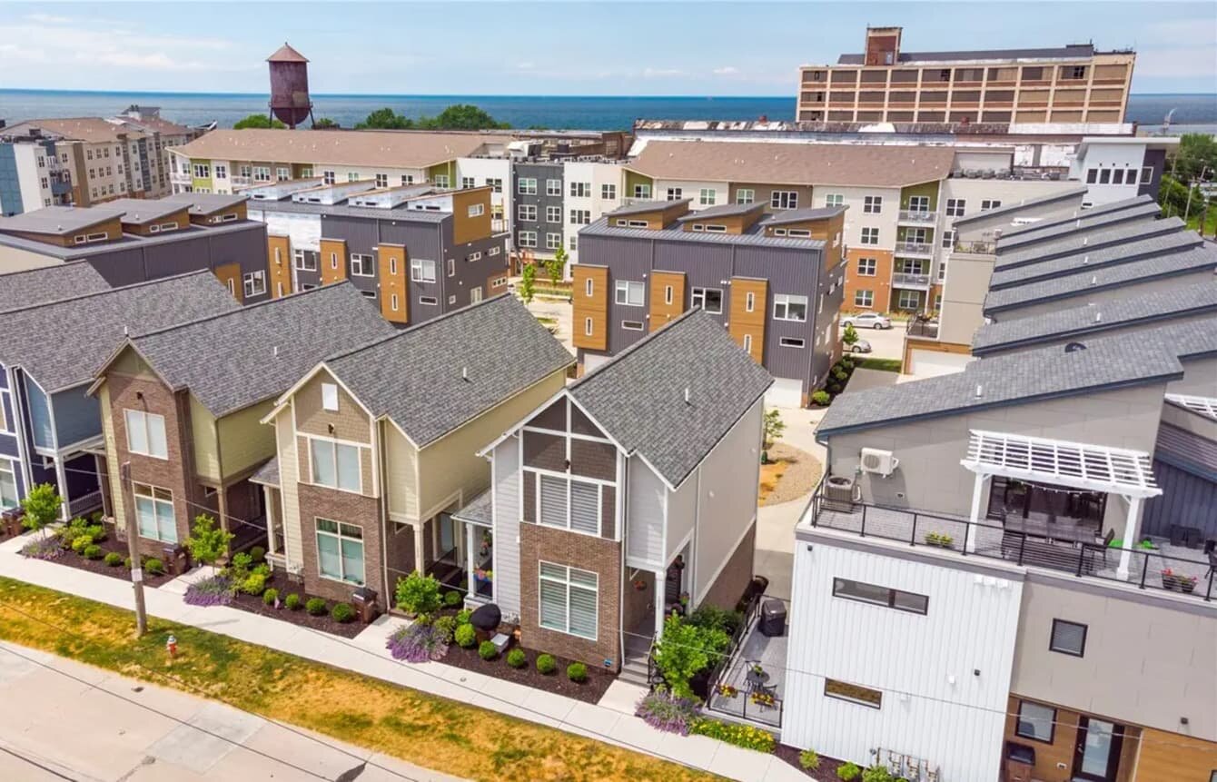 Breakwater Bluffs Townhomes Cleveland Ohio