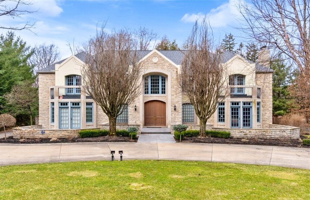 Leeds Gate Wadsworth Ohio Realty Done by Damien Baden