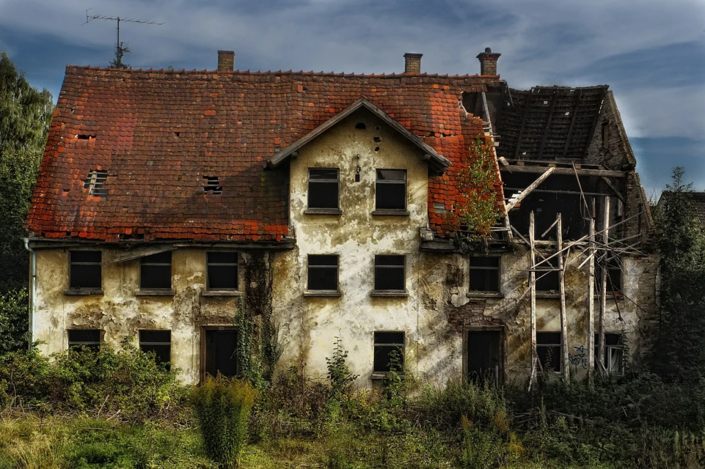 Sell Your Unwanted House In Fredericksburg To Take Advantage Of The Low-Interest Rates