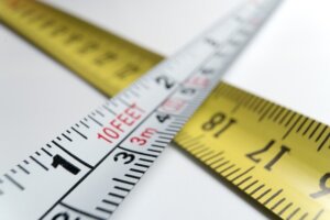 Using tape measure when downsizing house in Tucson