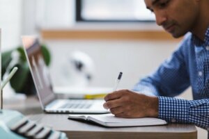 Comparison between an iBuyer and a local home buyer in Tucson AZ