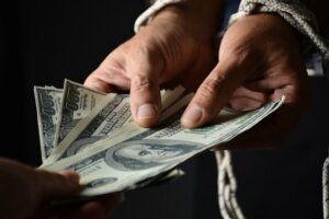 cost of hiring a real estate agent when selling home in Tucson