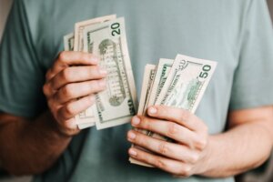 Avoid paying cash commission by selling to an investor