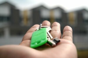 Offering lease option agreement to a buyer in Tucson