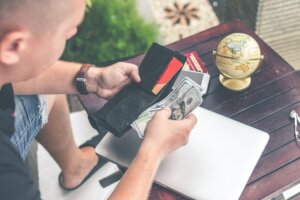 Avoiding fees and other expenses when selling house in Tucson